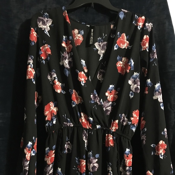 Design Lab romper - Picture 2 of 4